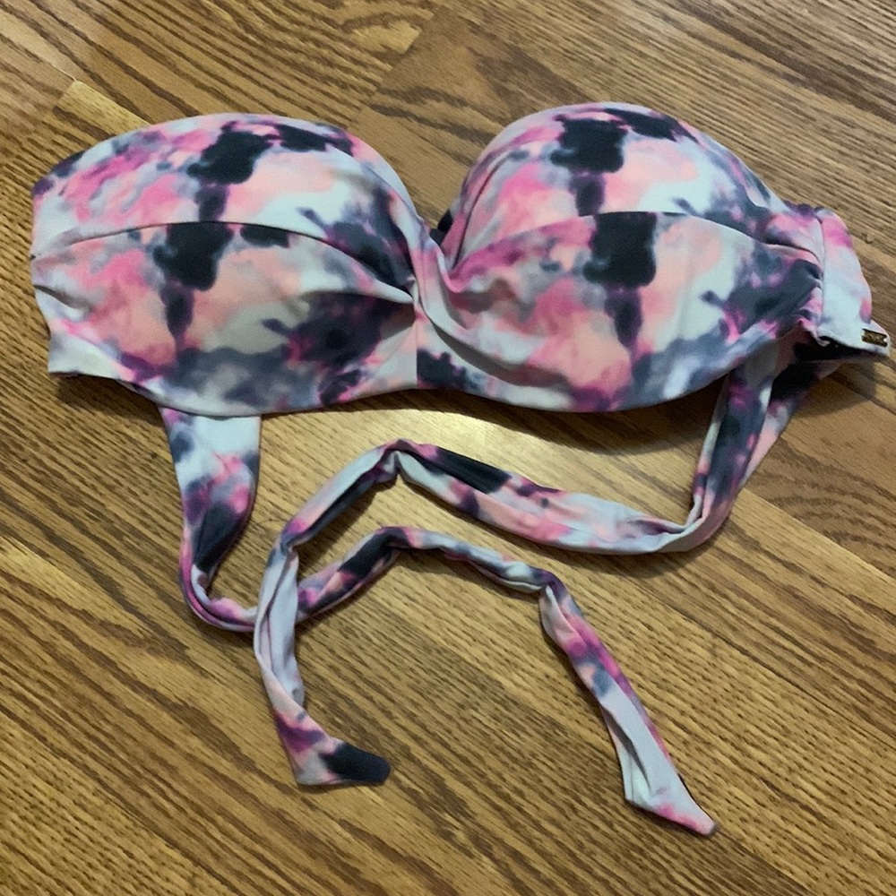 VS Pink strapless bra (ties around the back)